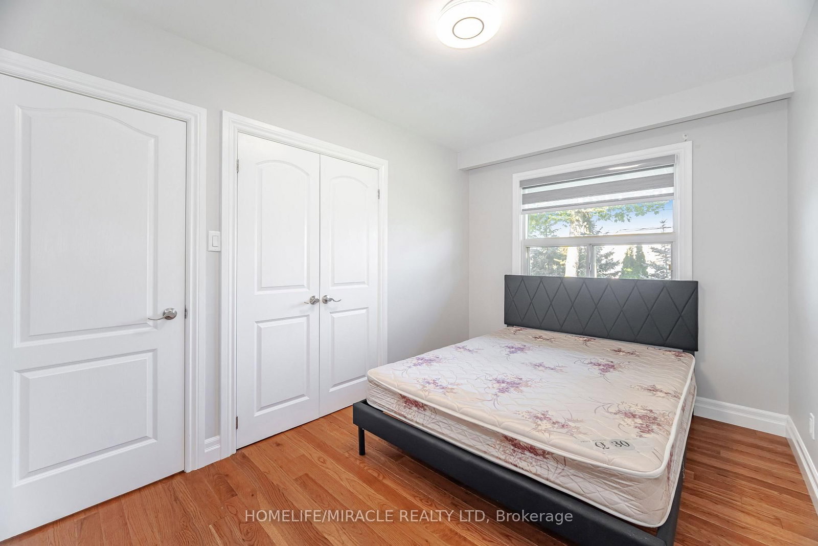 Detached House for sale at 308 Third Line, Oakville, Ontario, L6L 4A4 - West - MLS: W12909962