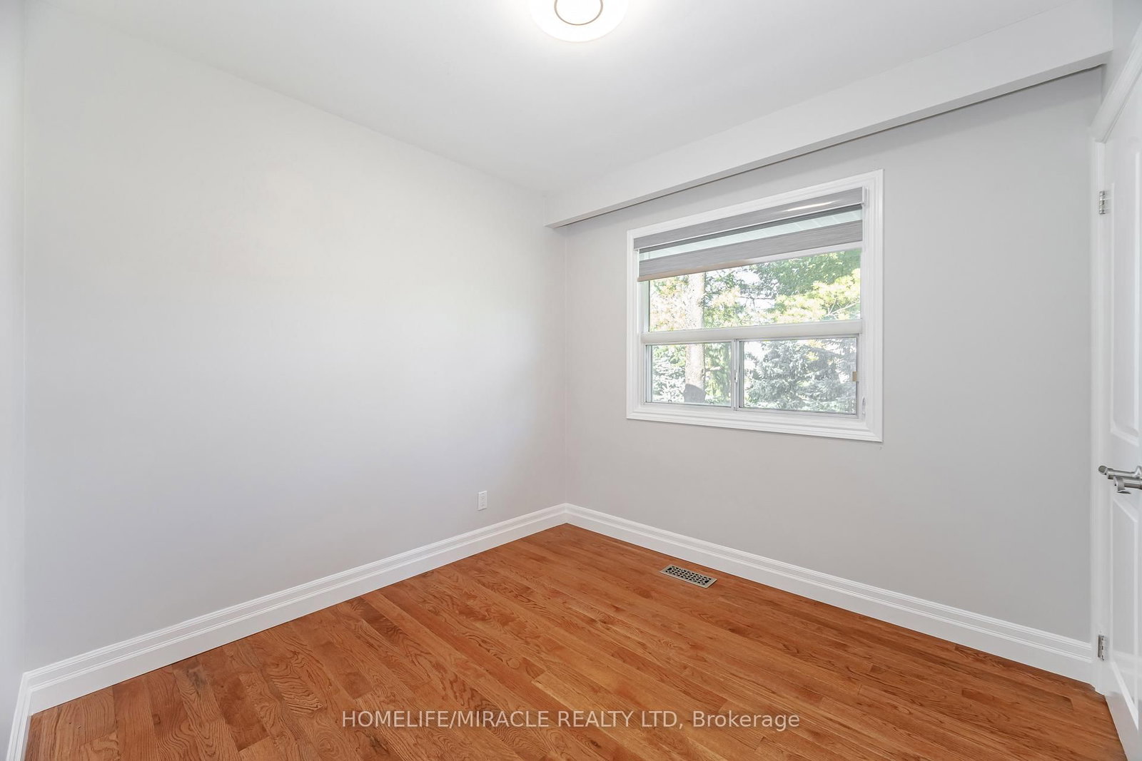 Detached House for sale at 308 Third Line, Oakville, Ontario, L6L 4A4 - West - MLS: W12909962