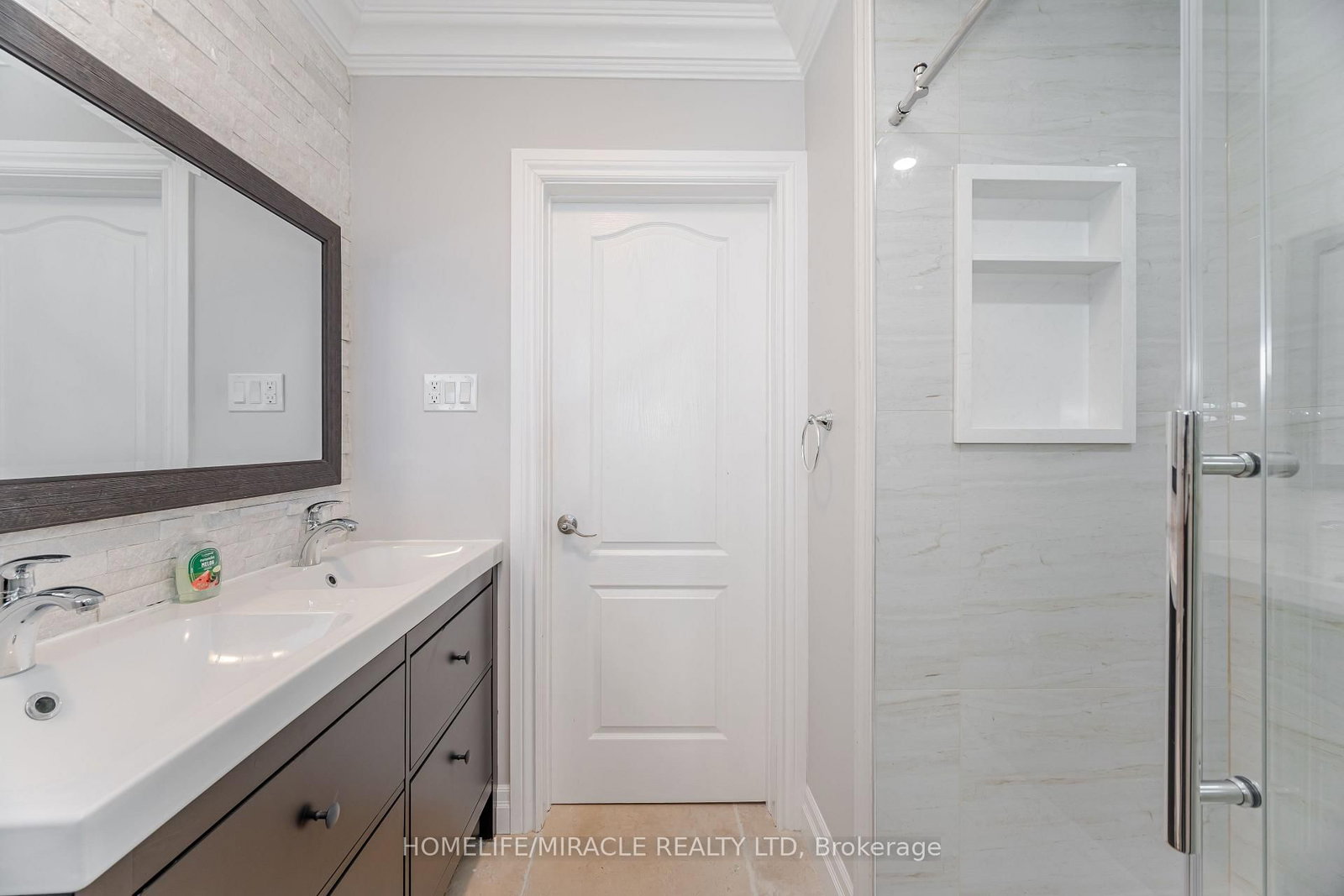 Detached House for sale at 308 Third Line, Oakville, Ontario, L6L 4A4 - West - MLS: W12909962