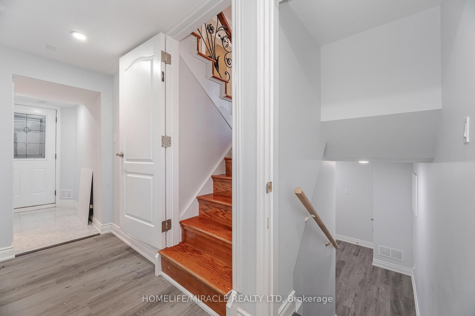 Detached House for sale at 308 Third Line, Oakville, Ontario, L6L 4A4 - West - MLS: W12909962