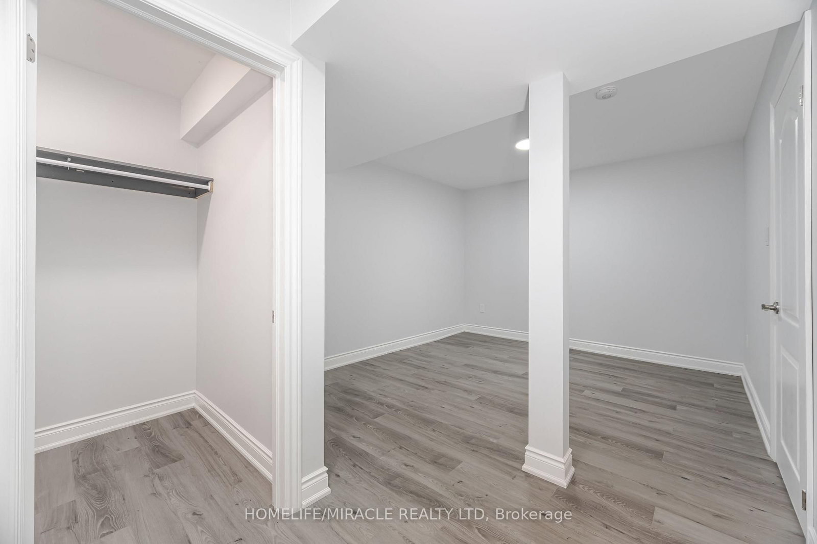 Detached House for sale at 308 Third Line, Oakville, Ontario, L6L 4A4 - West - MLS: W12909962