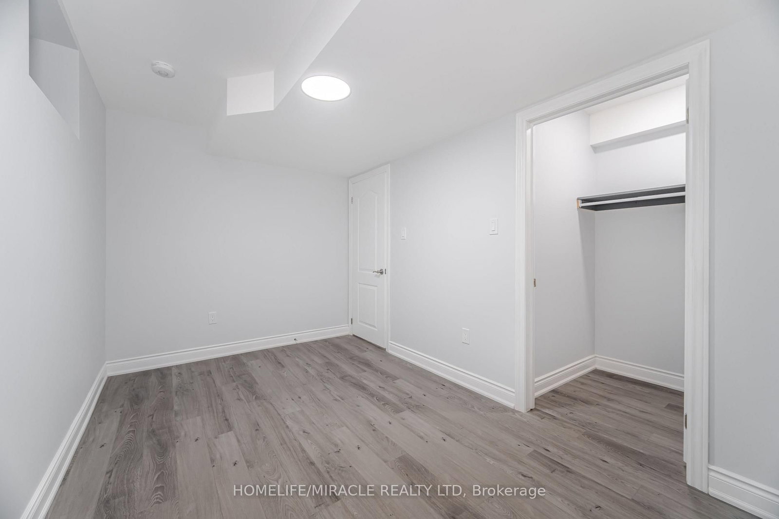 Detached House for sale at 308 Third Line, Oakville, Ontario, L6L 4A4 - West - MLS: W12909962