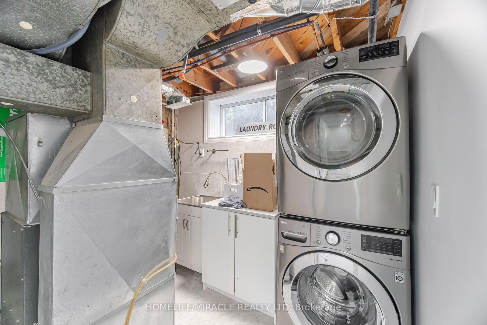 Detached House for sale at 308 Third Line, Oakville, Ontario, L6L 4A4 - West - MLS: W12909962