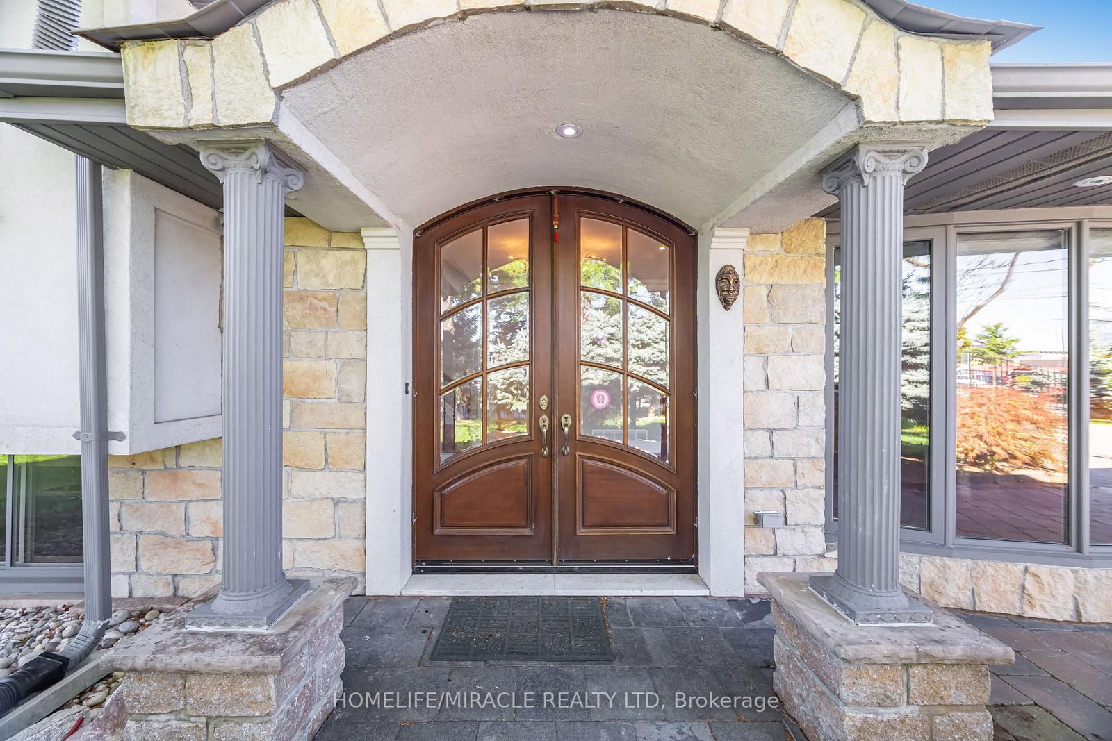 Detached House for sale at 308 Third Line, Oakville, Ontario, L6L 4A4 - West - MLS: W12909962