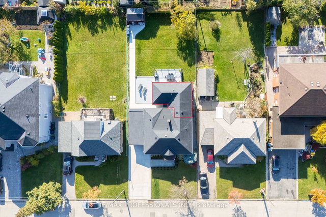 745 Glengrove Avenue W