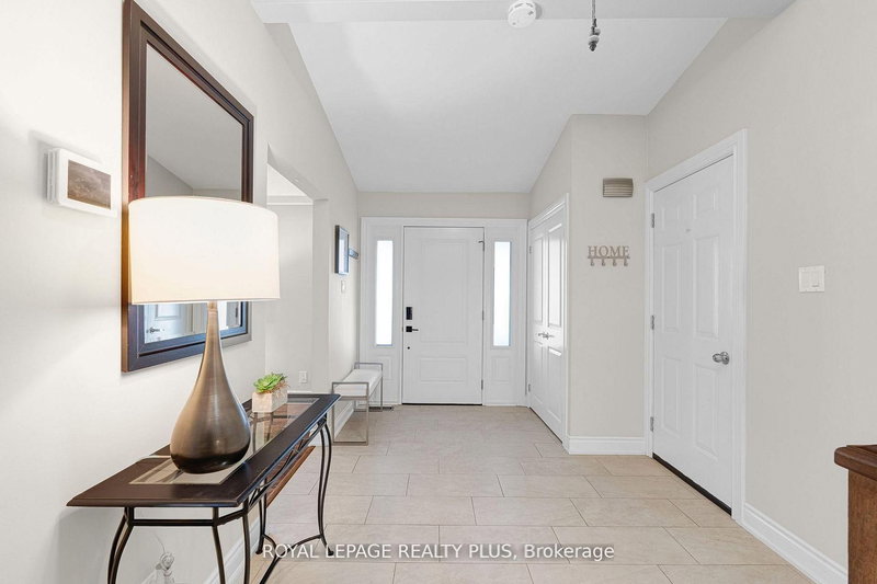 2063 Cavendish Dr, Burlington, L7P 1Y9 | Image 3