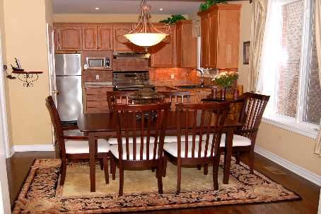 2312 Foxfield Rd, Oakville, L6M4C9 | Image 3