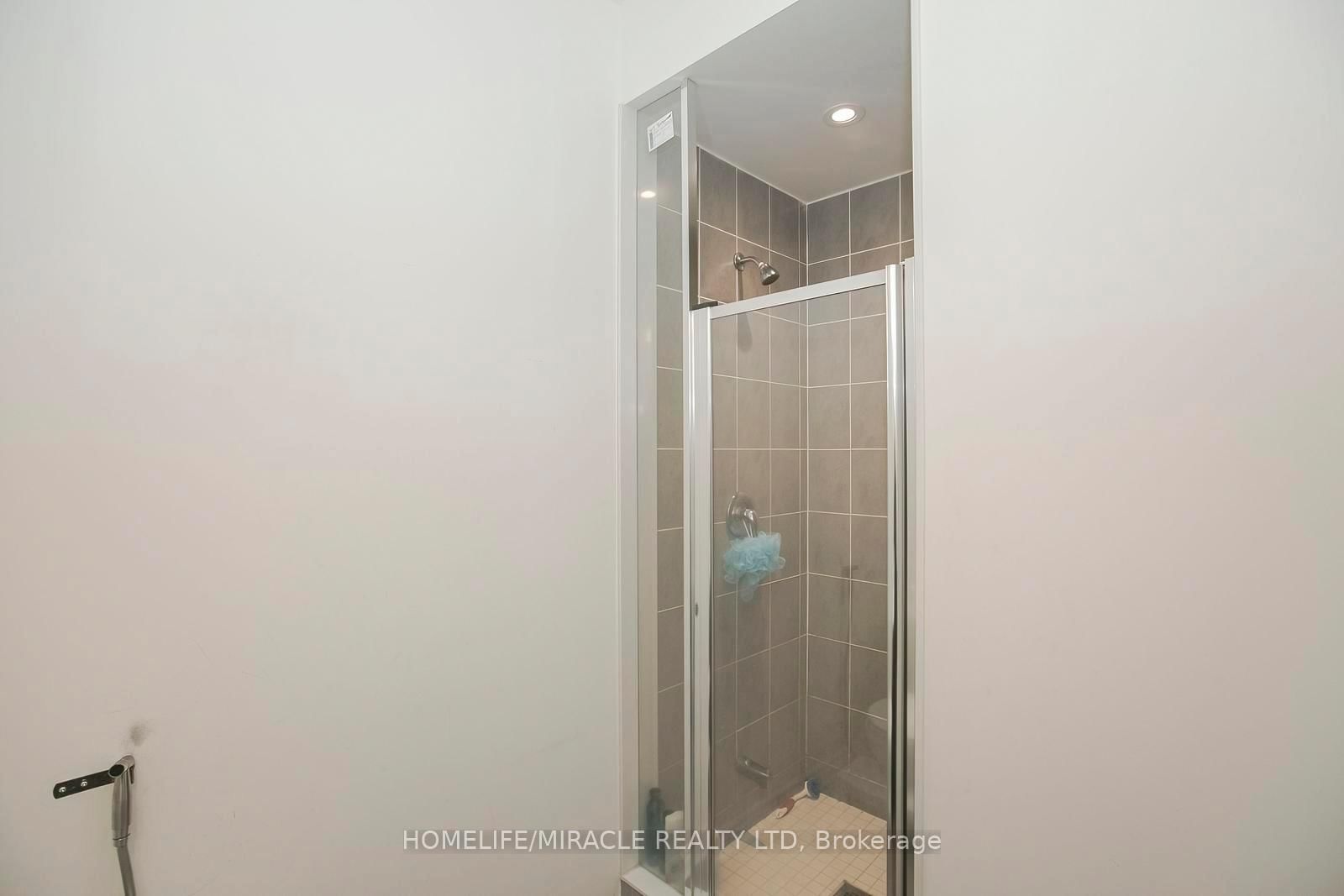 Detached House for sale at 22 Madawaska Road, Caledon, Ontario, L7C 4J5 - Rural Caledon - MLS: W12911388