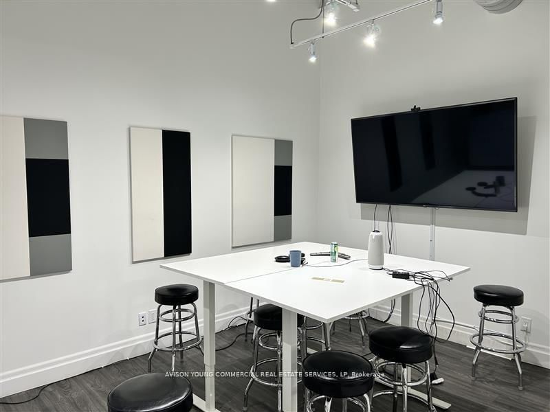 91 Tycos Drive, Unit 202 - Photo 4