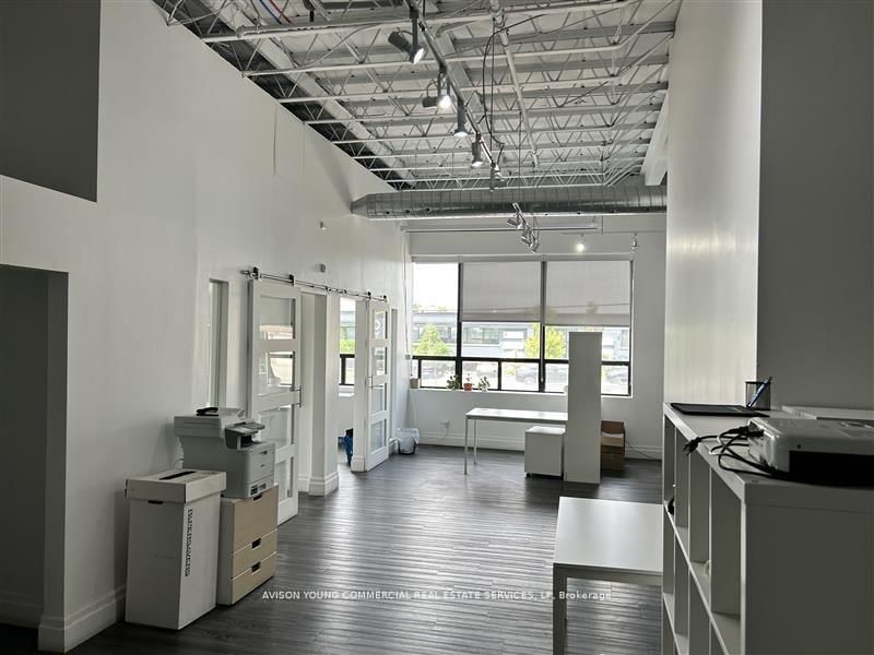 91 Tycos Drive, Unit 202 - Photo 5