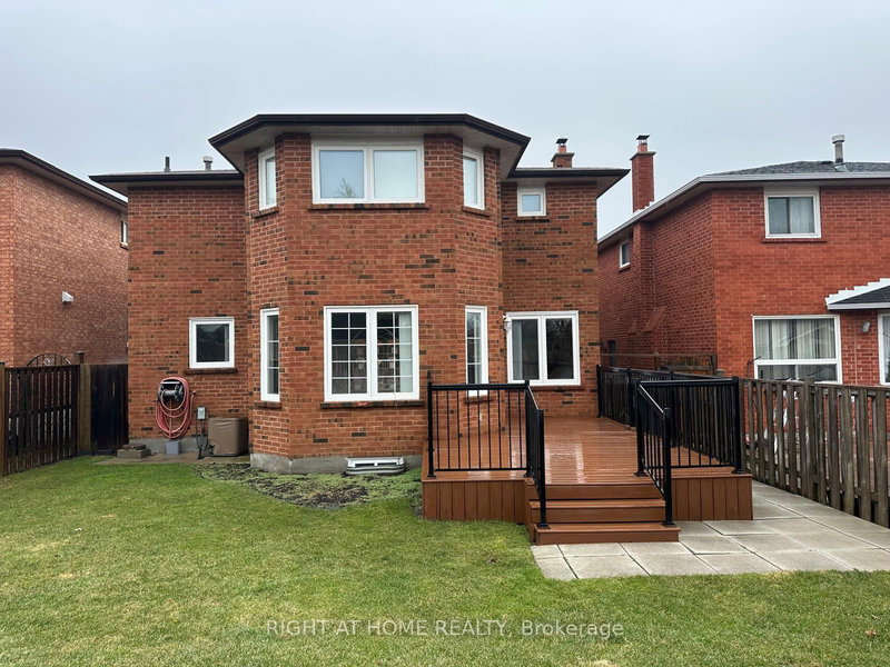 874 Wetherby Lane N, Mississauga, L4W 4S9 | Image 2