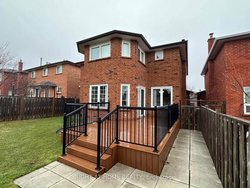 874 Wetherby Lane N, Mississauga, L4W 4S9 | Image 3