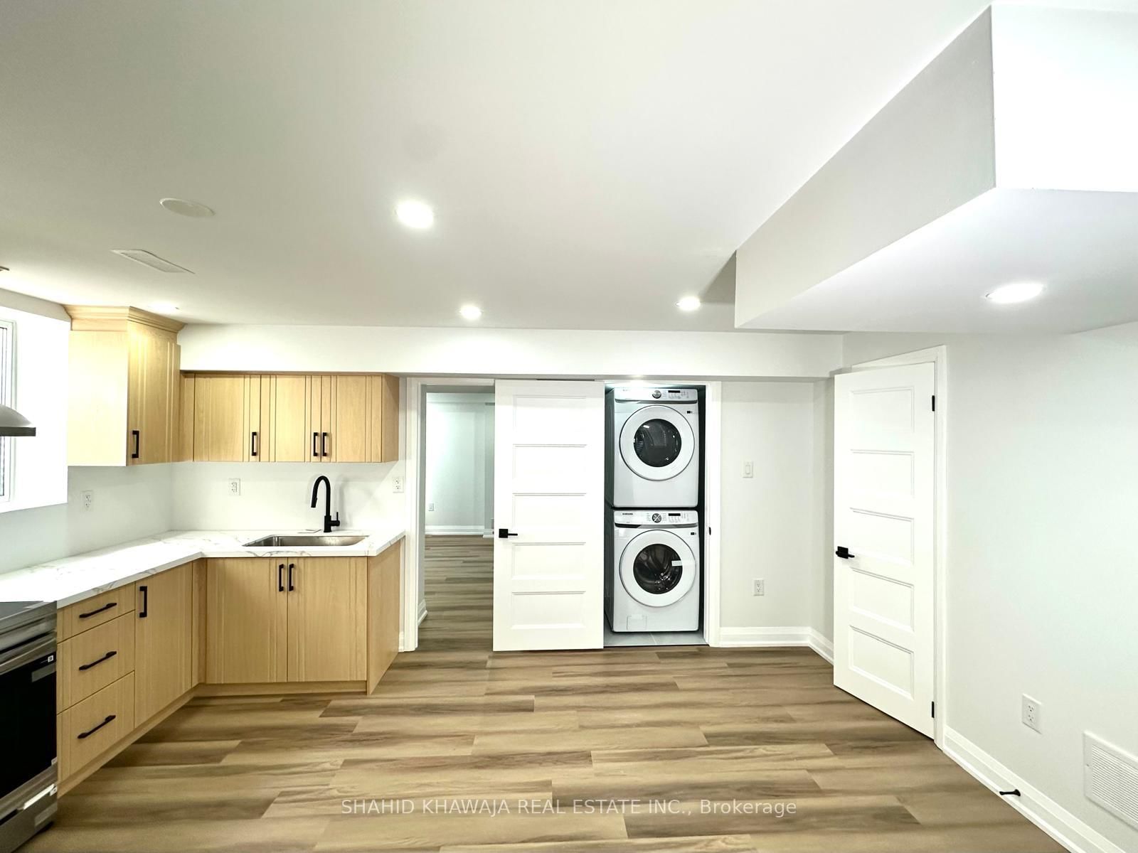 Detached House for lease at Lower-470 Violet Gate, Milton, Ontario, L9E 1X3 - Walker - MLS: W12911558