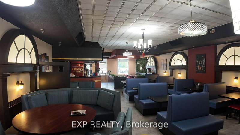 380 Lakeshore Rd, Mississauga, L5G 1H5 | Image 2