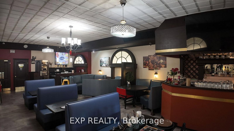 380 Lakeshore Rd, Mississauga, L5G 1H5 | Image 3