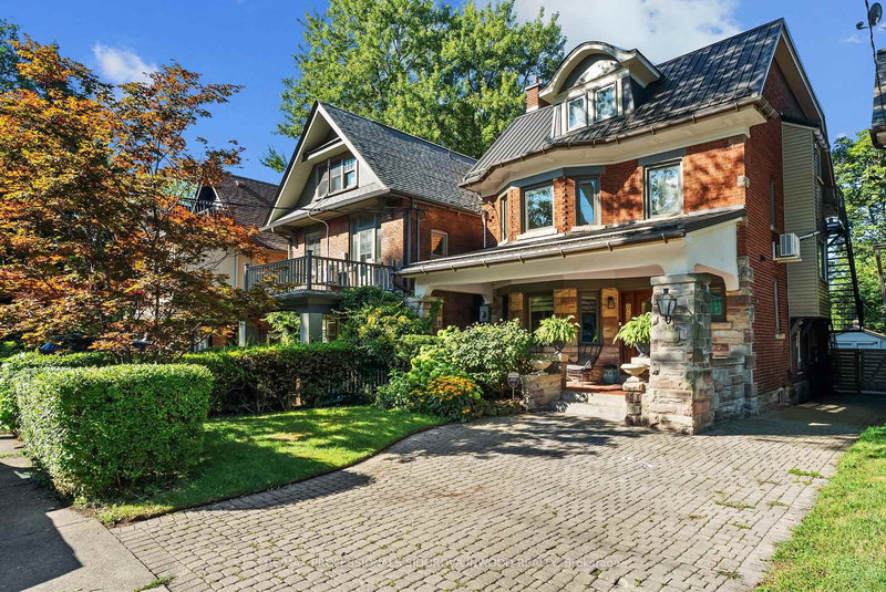 260 Indian Rd, Toronto, M6R 2X2 | Image 2