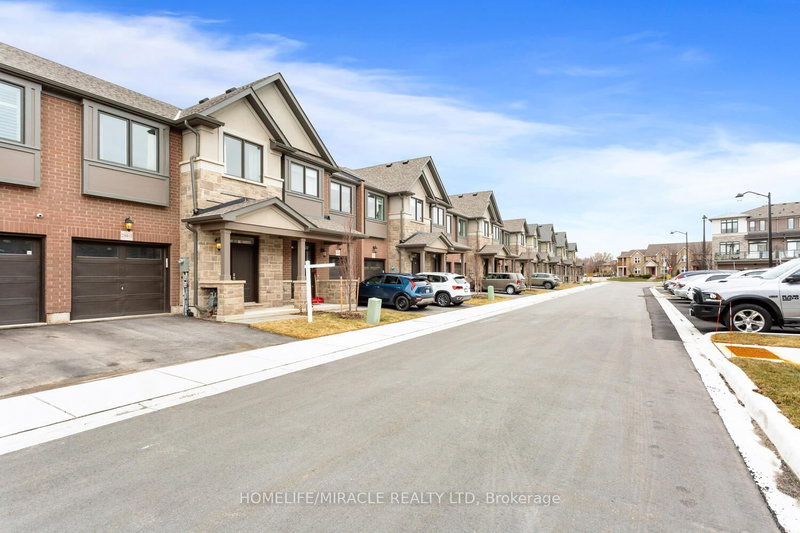 13 - 2184 Postmaster Dr, Oakville, L6M 3X1 | Image 3