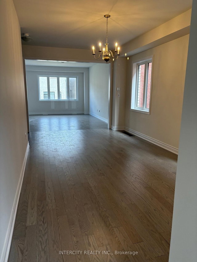 11 Keyworth Crescent