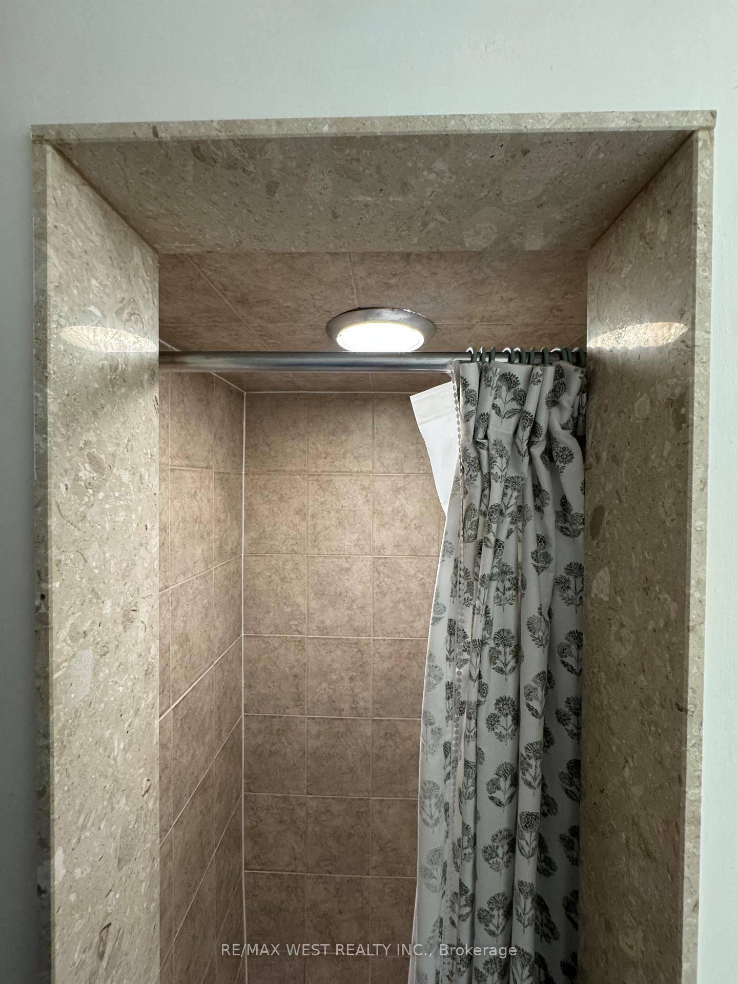 35 Lilywood Road, Unit B2 - Photo 10