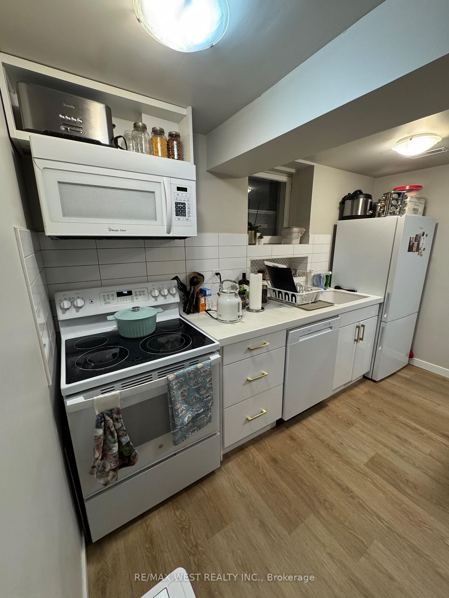 35 Lilywood Road, Unit B2 - Photo 12