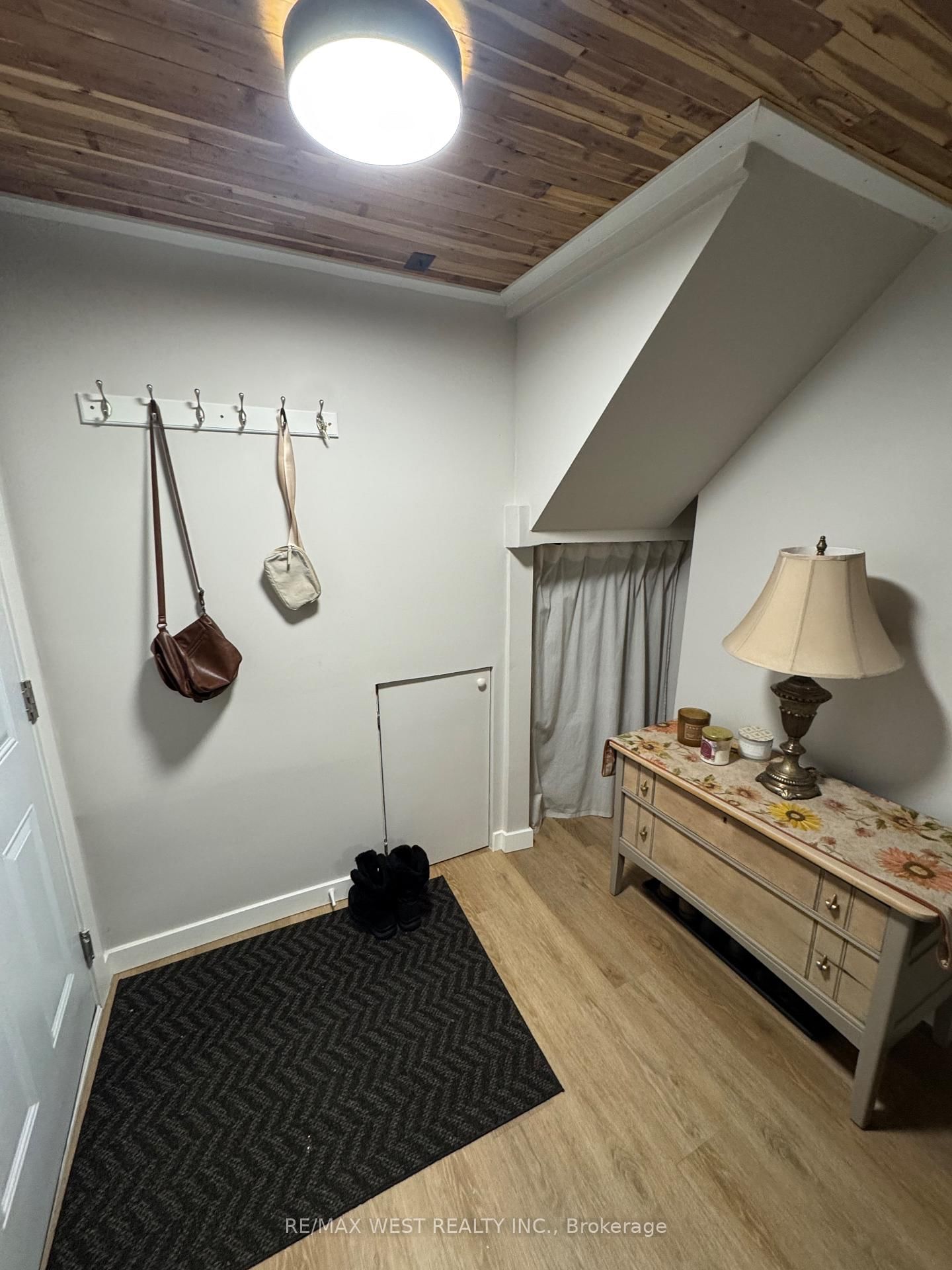 35 Lilywood Road, Unit B2 - Photo 2