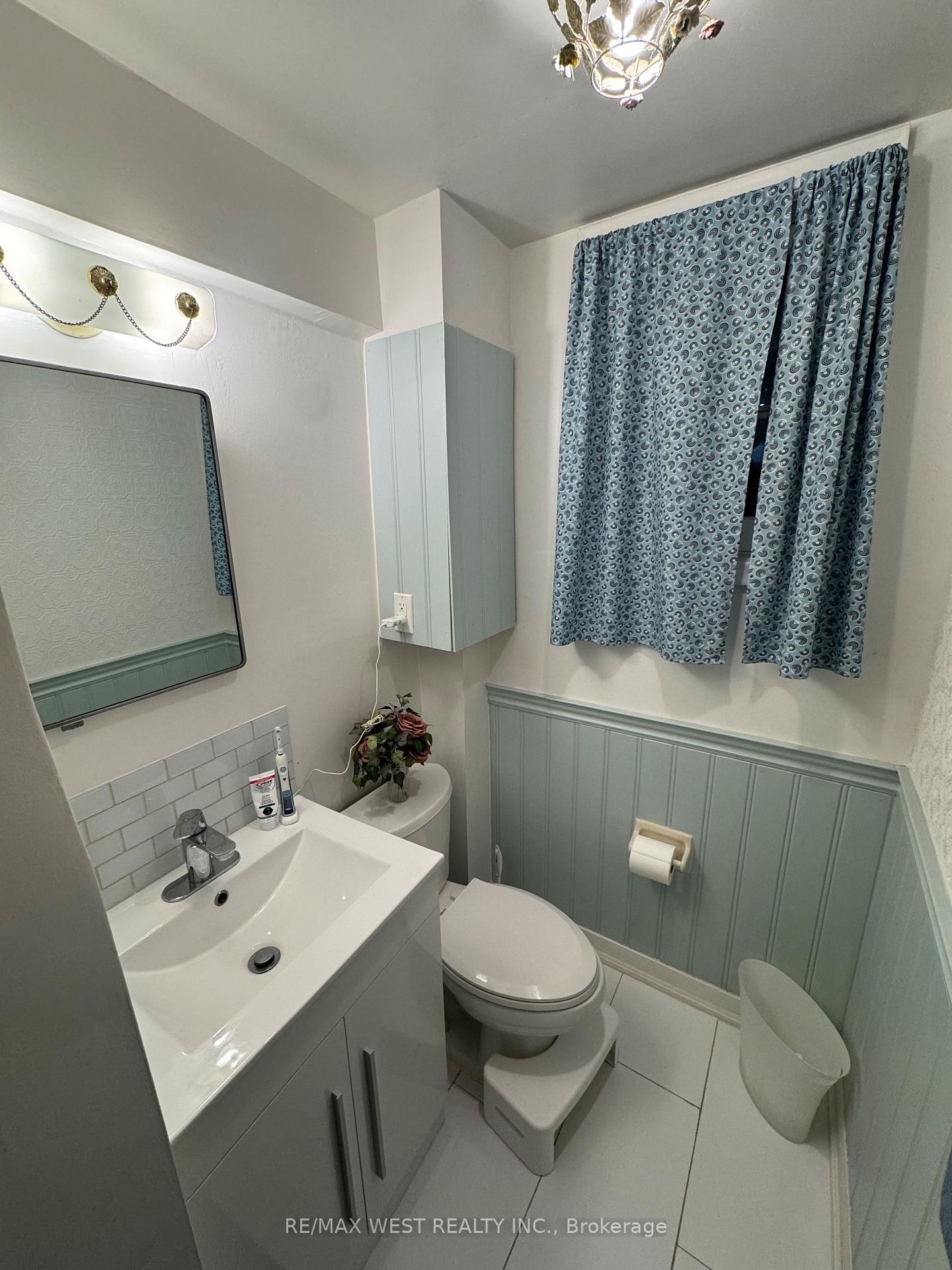 35 Lilywood Road, Unit B2 - Photo 8