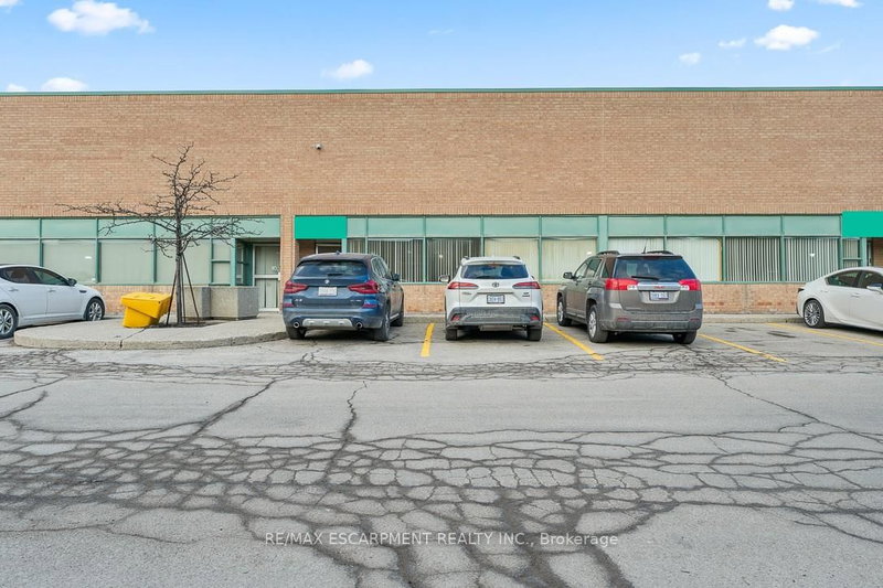 11 - 2430 Lucknow Dr, Mississauga, L5S 1V3 | Image 3