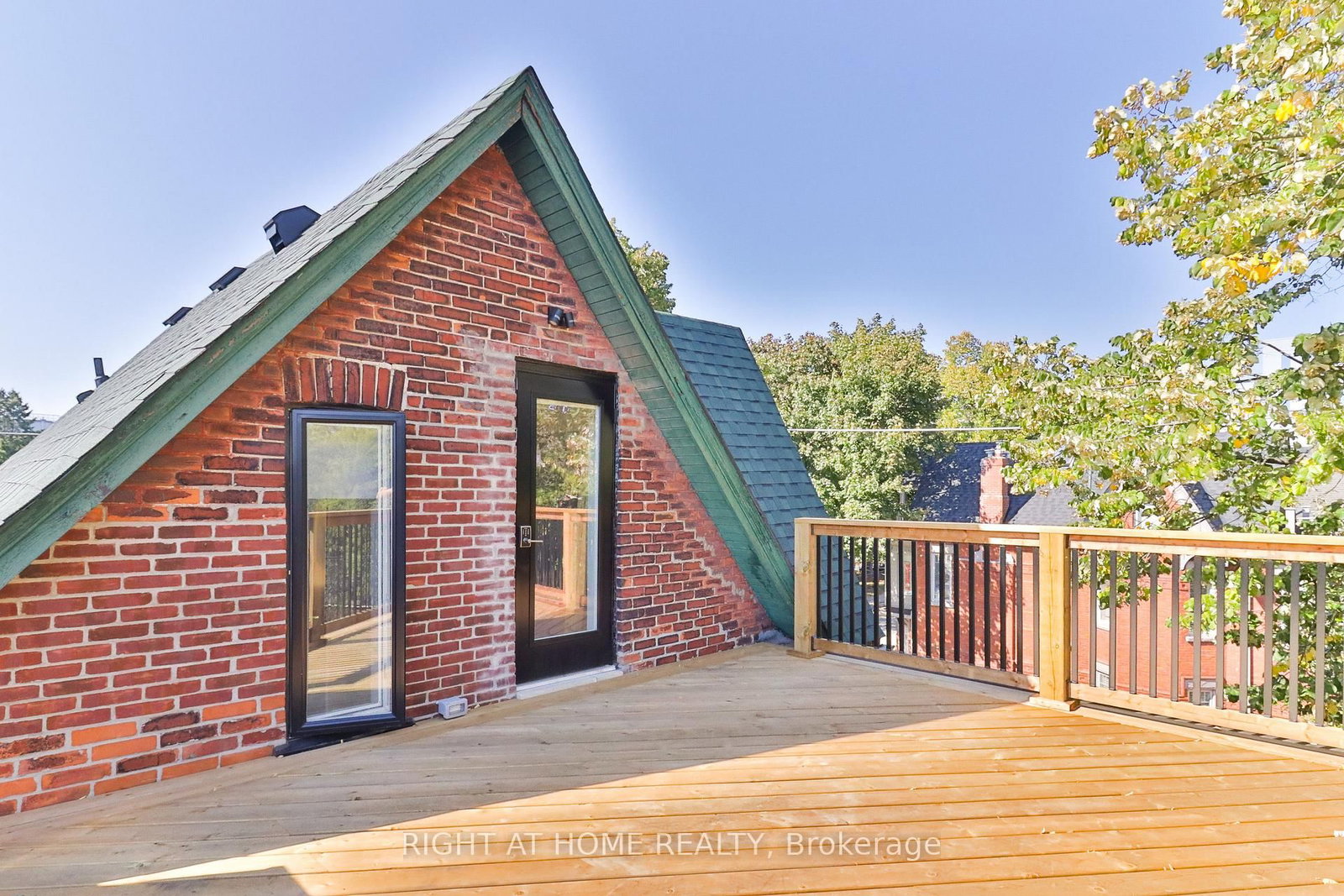 45 Brock Avenue • Toronto, ON photo 21