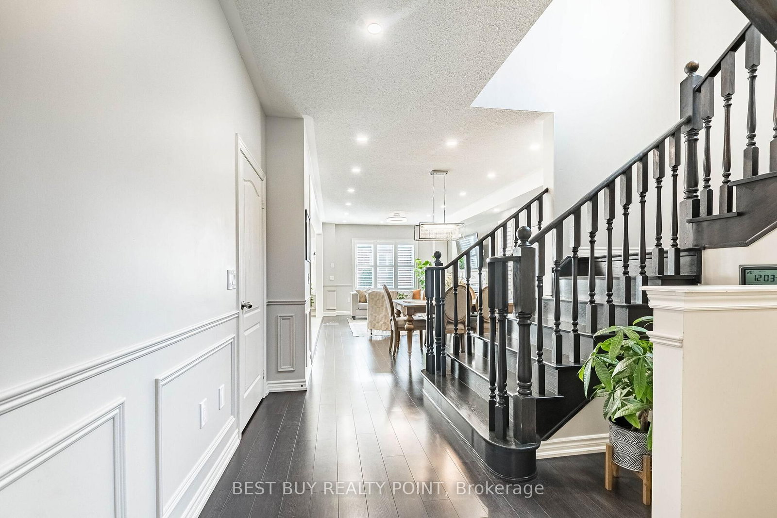 Semi-Detached House for sale at 92 Colville Place, Milton, Ontario, L9E 1G8 - Ford - MLS: W12912884