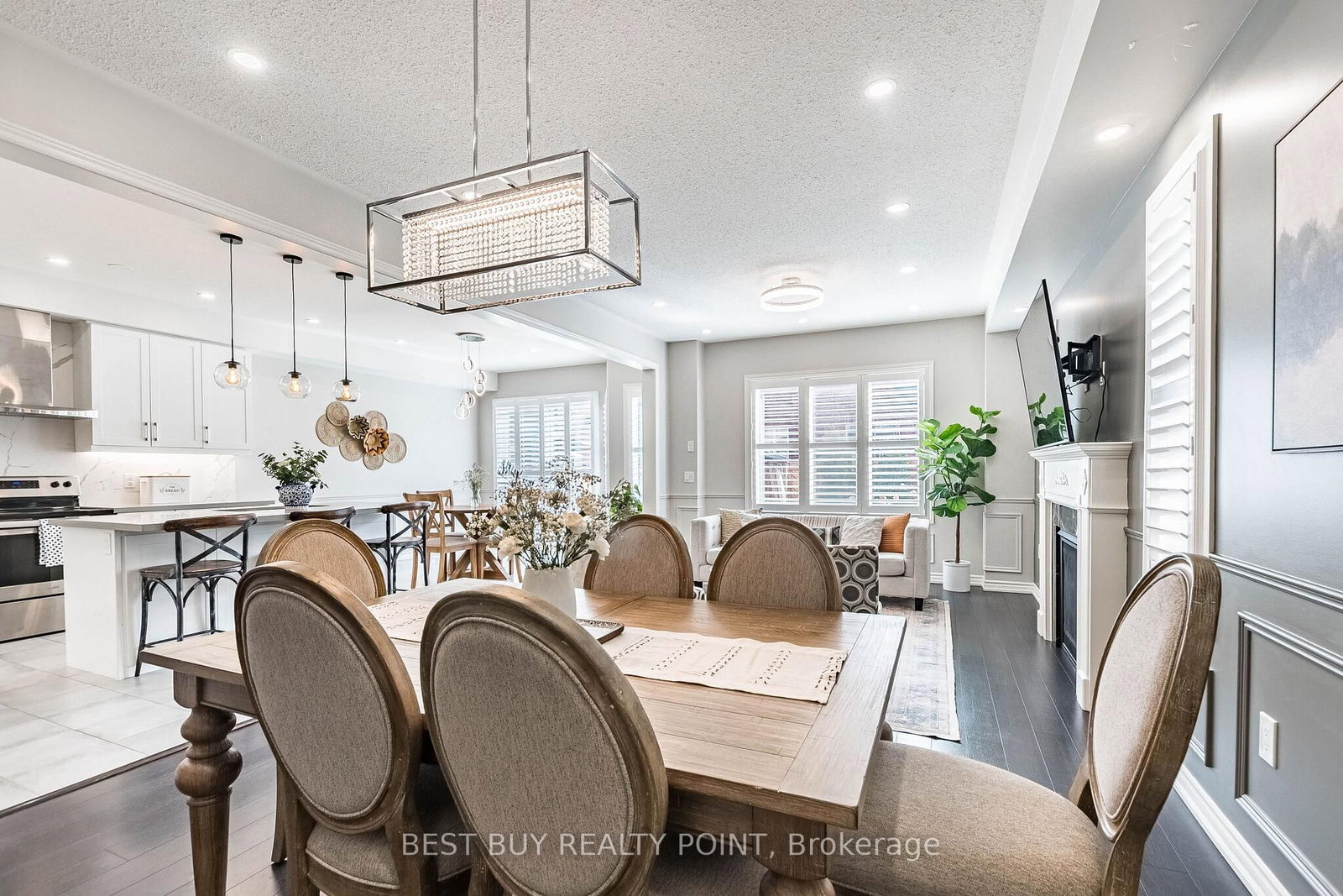 Semi-Detached House for sale at 92 Colville Place, Milton, Ontario, L9E 1G8 - Ford - MLS: W12912884