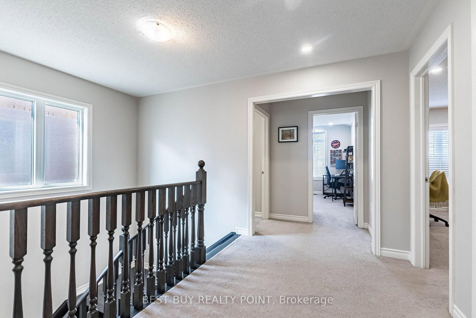 Semi-Detached House for sale at 92 Colville Place, Milton, Ontario, L9E 1G8 - Ford - MLS: W12912884