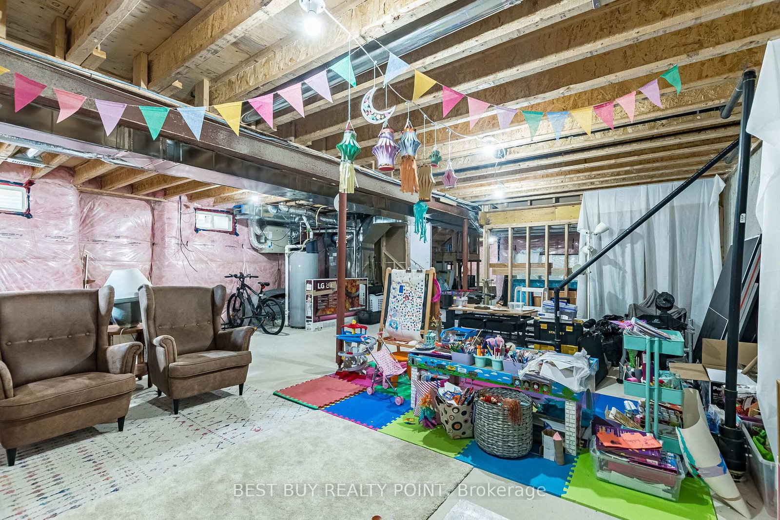 Semi-Detached House for sale at 92 Colville Place, Milton, Ontario, L9E 1G8 - Ford - MLS: W12912884