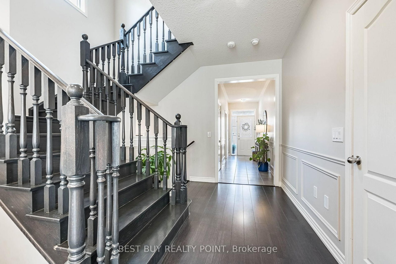 Semi-Detached House for sale at 92 Colville Place, Milton, Ontario, L9E 1G8 - Ford - MLS: W12912884