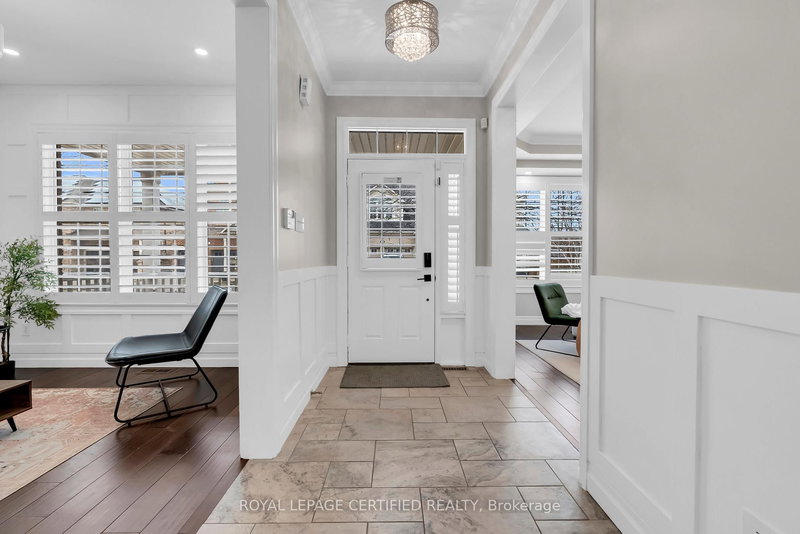 1211 Winter Cres, Milton, L9T 6V8 | Image 3