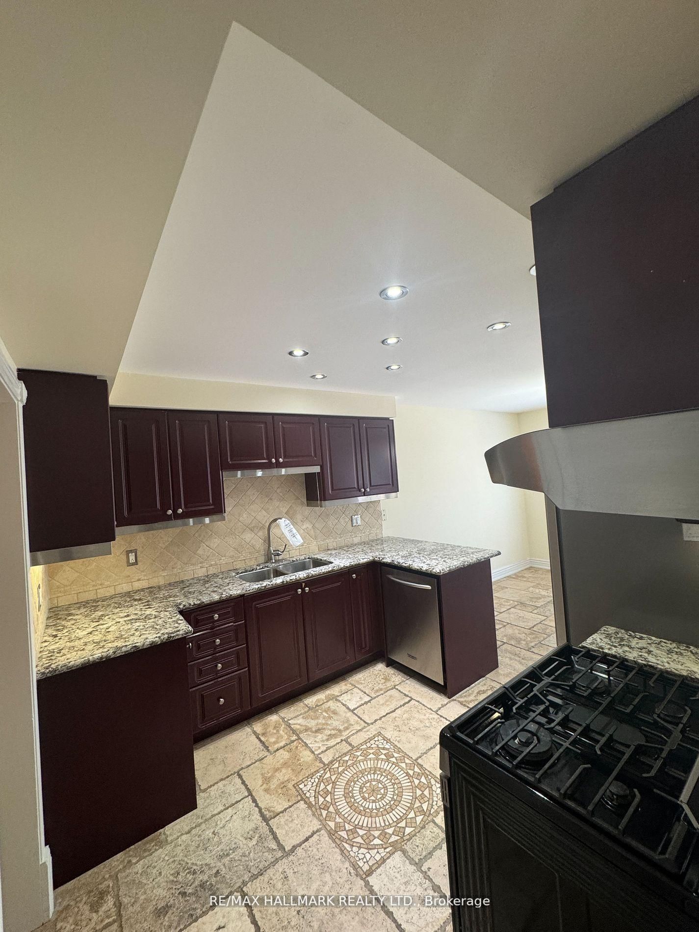 Detached House for sale at 203 Landsbridge Street, Caledon, Ontario, L7E 2J6 - Bolton East - MLS: W12913006