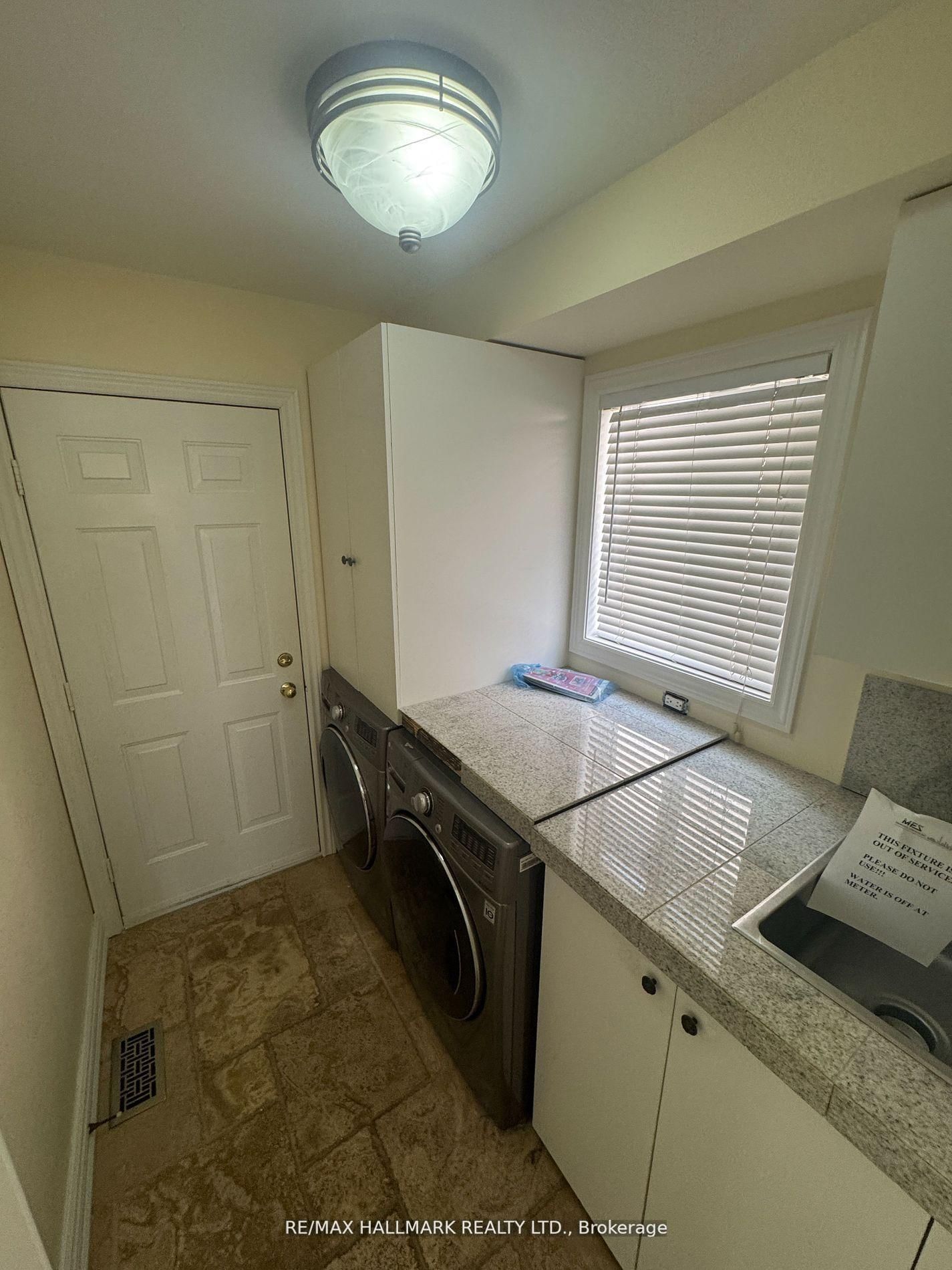 Detached House for sale at 203 Landsbridge Street, Caledon, Ontario, L7E 2J6 - Bolton East - MLS: W12913006