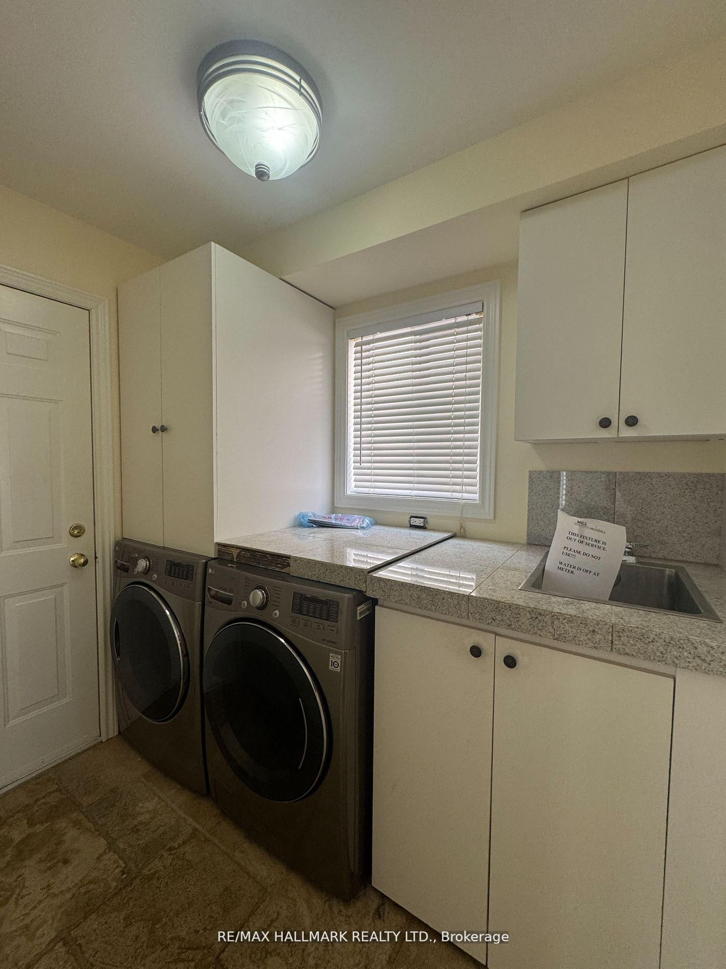 Detached House for sale at 203 Landsbridge Street, Caledon, Ontario, L7E 2J6 - Bolton East - MLS: W12913006