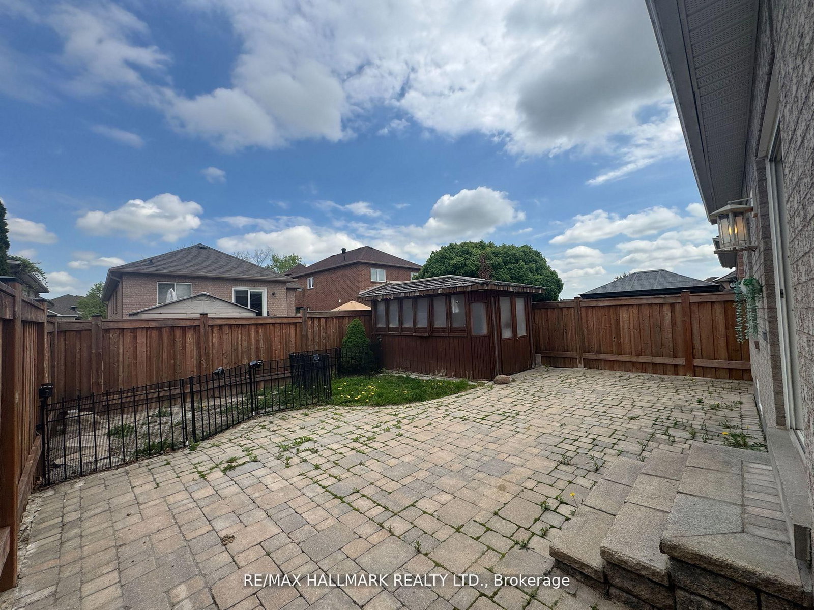 Detached House for sale at 203 Landsbridge Street, Caledon, Ontario, L7E 2J6 - Bolton East - MLS: W12913006