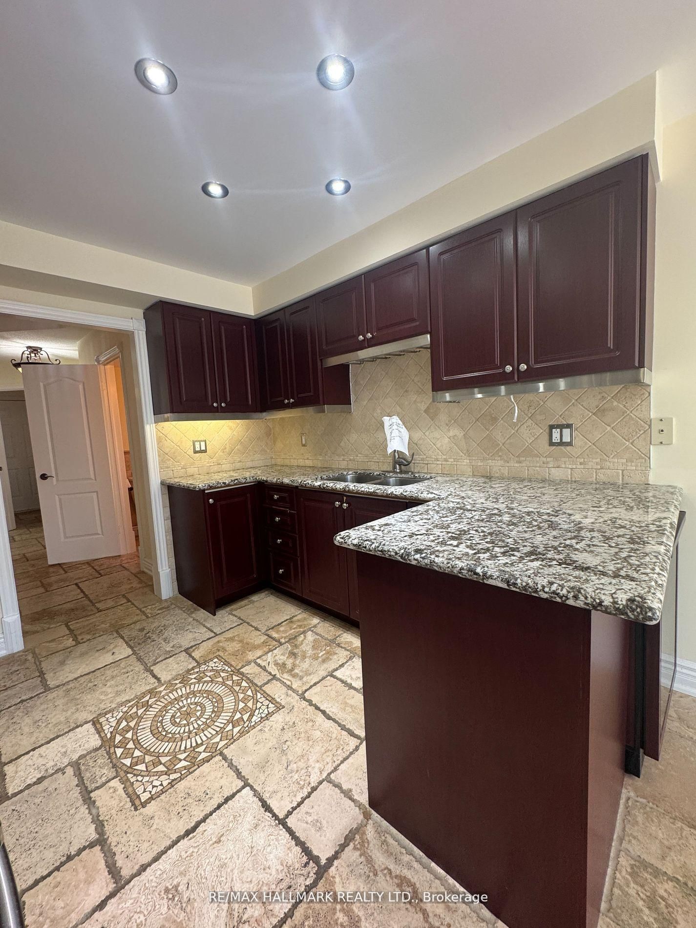 Detached House for sale at 203 Landsbridge Street, Caledon, Ontario, L7E 2J6 - Bolton East - MLS: W12913006