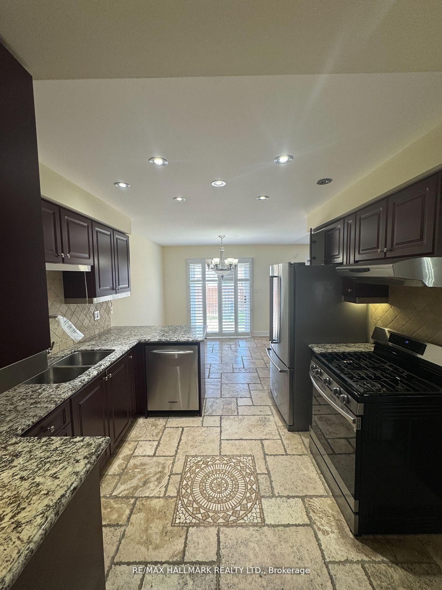 Detached House for sale at 203 Landsbridge Street, Caledon, Ontario, L7E 2J6 - Bolton East - MLS: W12913006