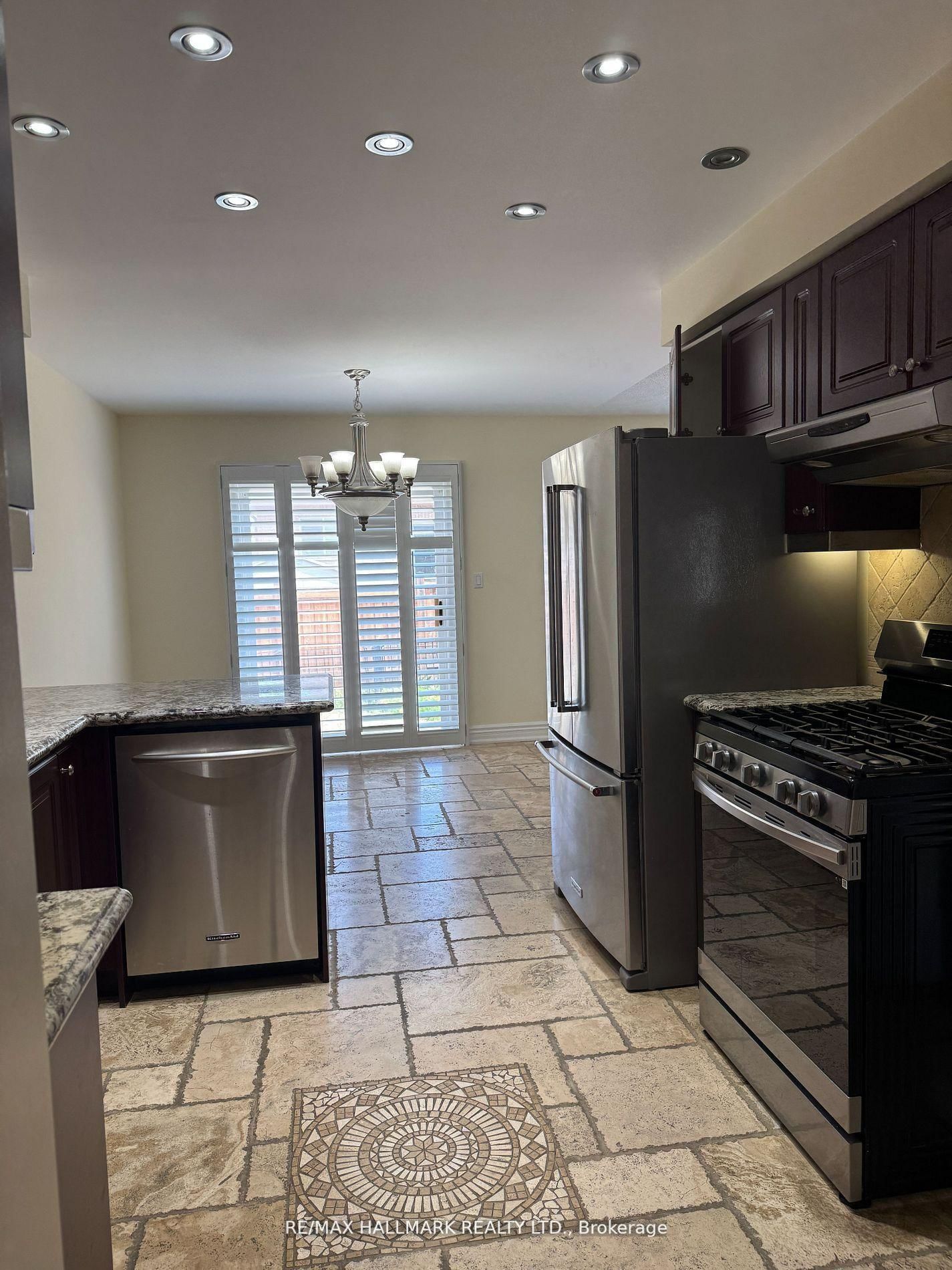 Detached House for sale at 203 Landsbridge Street, Caledon, Ontario, L7E 2J6 - Bolton East - MLS: W12913006