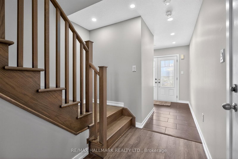 94 Golden Springs Dr, Brampton, L7A 0C7 | Image 3