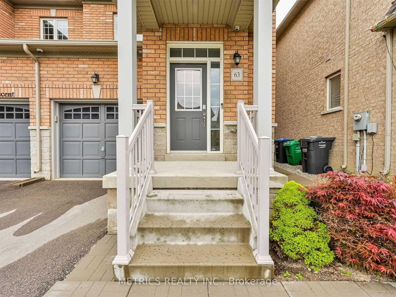 63 Lesabre Cres, Brampton, L6P 3R4 | Image 2