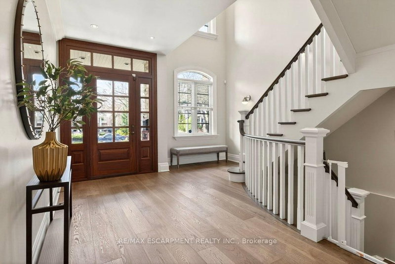 195 Pomona Ave, Burlington, L7N 1S9 | Image 2