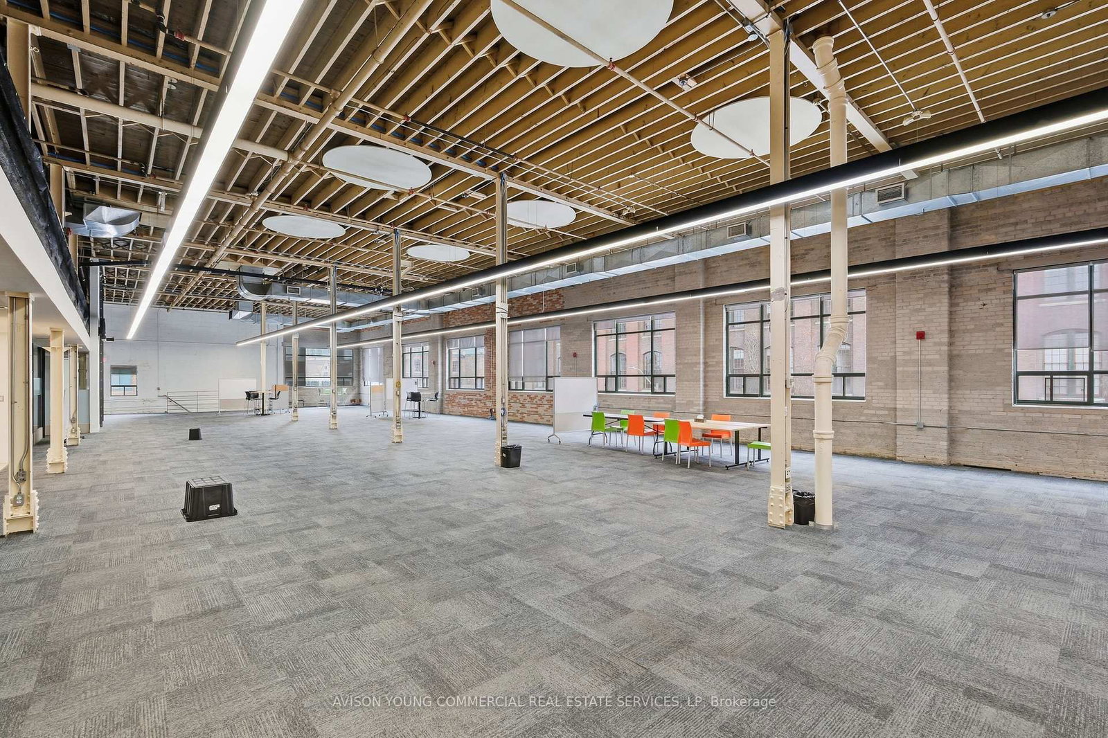 96 Mowat Avenue, Unit Ground Floor & 2nd Floor - Photo 21