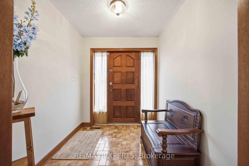 63 Riverside Dr, Toronto, M9L 1J2 | Image 3