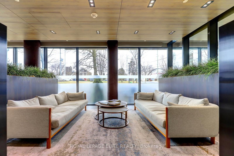 318 - 21 Park St E, Mississauga, L5G 0C2 | Image 3