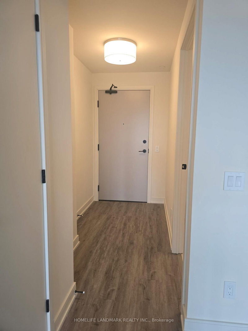 home for lease on 2301B-8020 Derry Road