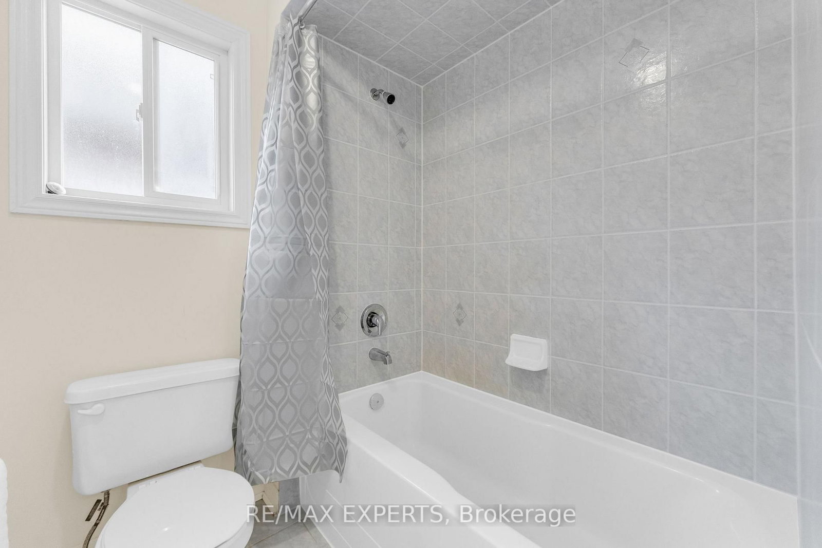 Detached House for sale at 13 Villagewood Street, Brampton, Ontario, L6P 2C3 - Bram East - MLS: W12914064