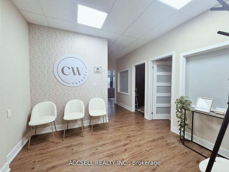 213 - 3485 Rebecca St, Oakville, L6L 6X9 | Image 2